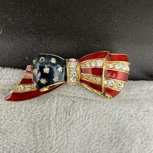 Vintage Carolee Brooch American Flag Enamel Rhinestone Patriotic READ